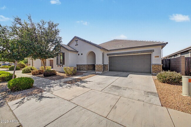 Building Photo - 22503 E Calle de Flores