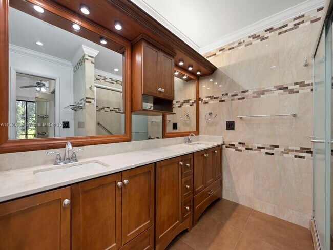 Building Photo - 9941 Costa Del Sol Blvd