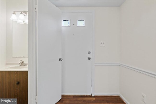 Building Photo - 1041 Brixton Ct