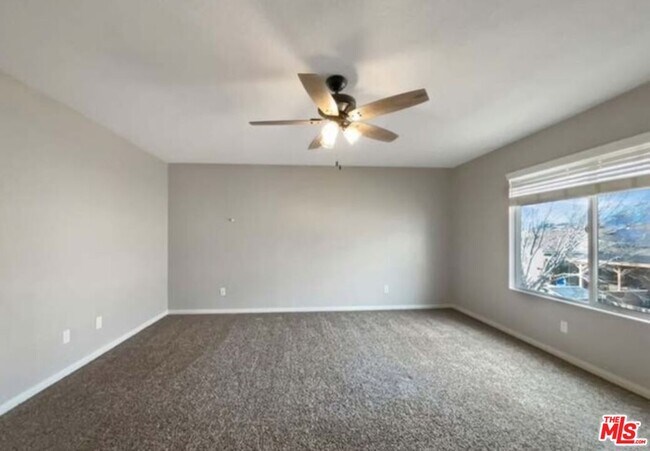 Building Photo - 8823 Mora Ct