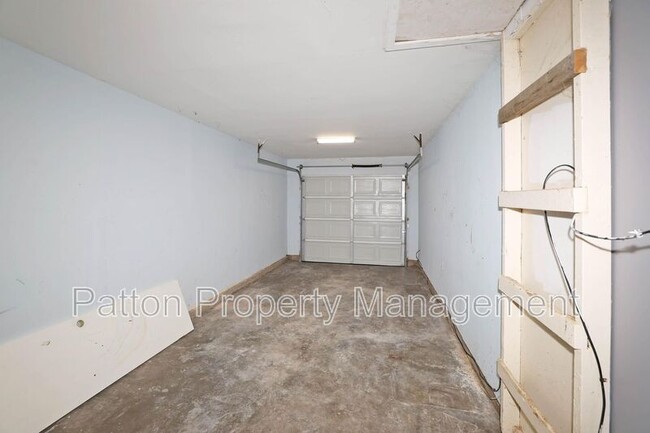 Building Photo - 3810 Mesa Verde Dr