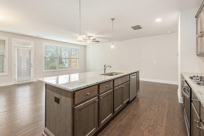 Building Photo - 1247 Winterhaven Dr