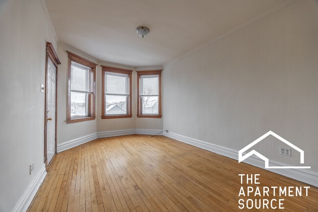 Building Photo - 2442 N Ashland Ave