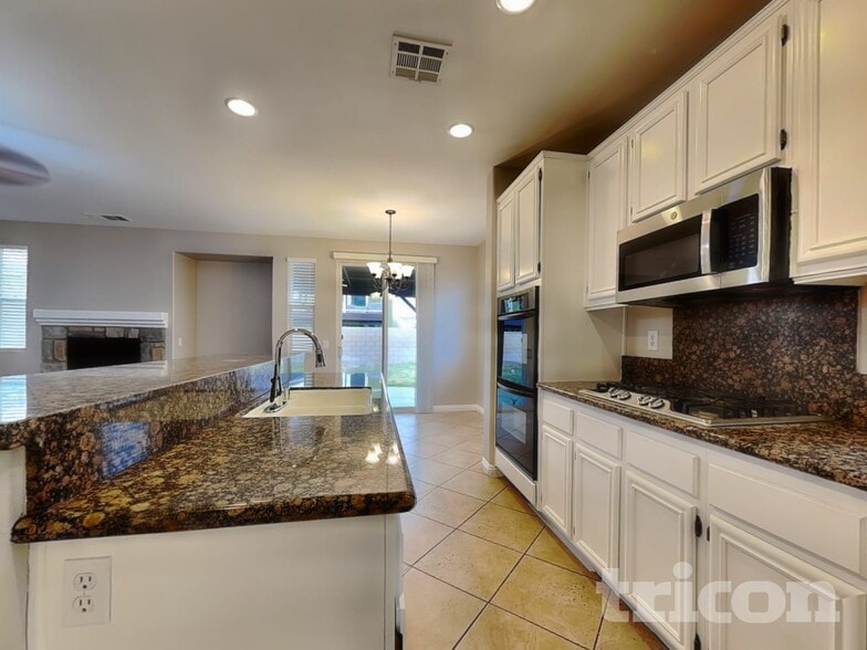 Building Photo - 5741 Spice St