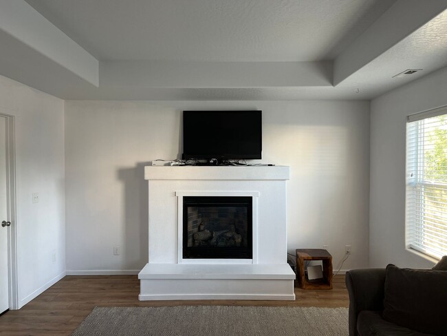 Building Photo - New on the market!