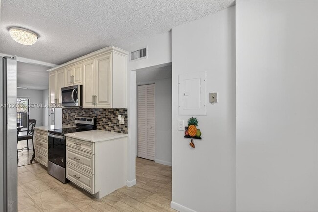 Building Photo - 9670 W McNab Rd