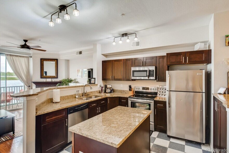 Kitchen - 1927 Piper St