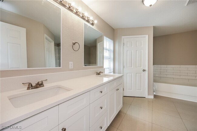 Building Photo - 404 Willowbrook Dr