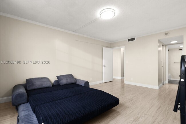 Building Photo - 2100 Sans Souci Blvd