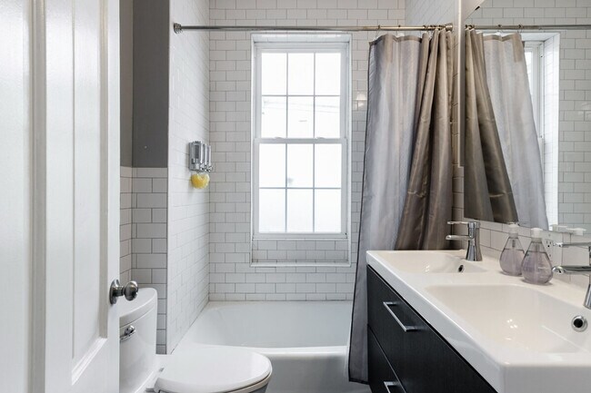 Building Photo - 436 Q St NW