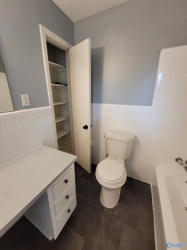 Building Photo - 4611 Daugette Dr NW