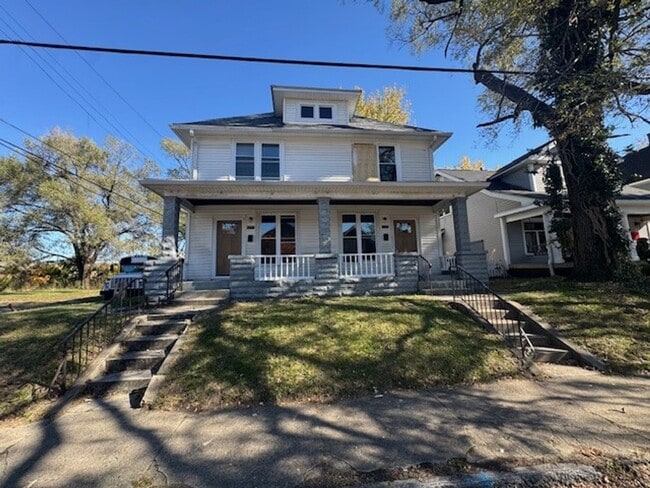 Building Photo - 1249 Wright St