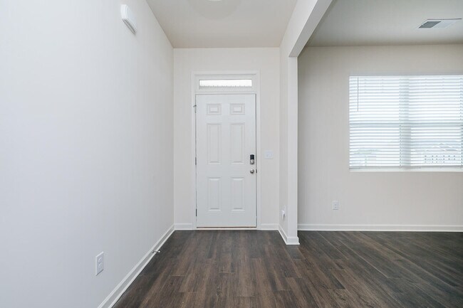 Building Photo - 4027 Abbey Rd