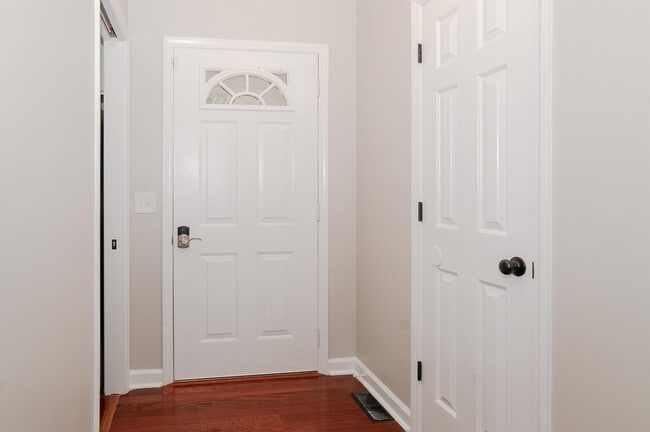 Building Photo - 1417 Owls Nest Rd