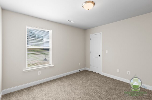 Building Photo - 223 Liberty Dr