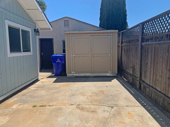 Parking & TuffShed - 4656 50th St