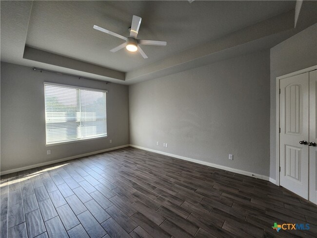 Building Photo - 338 Oak Creek Way