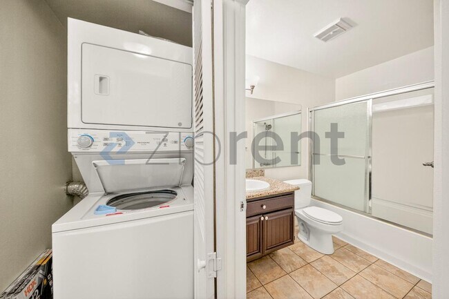 Building Photo - 26854 Claudette St