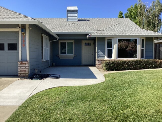 Building Photo - Spacious 4-Bedroom Home in a Desirable Yuba City Neighborhood
