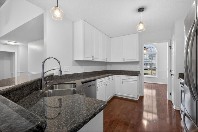 Building Photo - 1010 Trail Stream Way