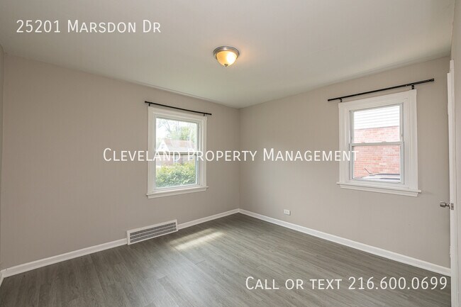 Building Photo - 25201 Marsdon Dr