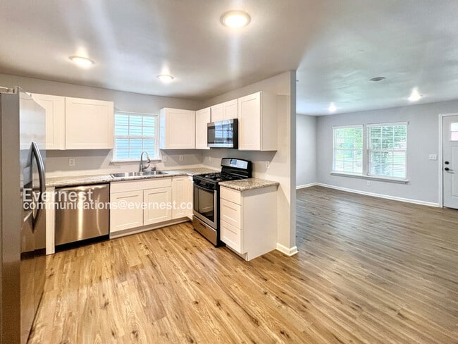 Building Photo - 300 Kimball Loop