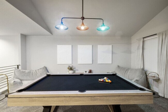 Building Photo - 11102 1/2 Charger Way-SI ID1363554P