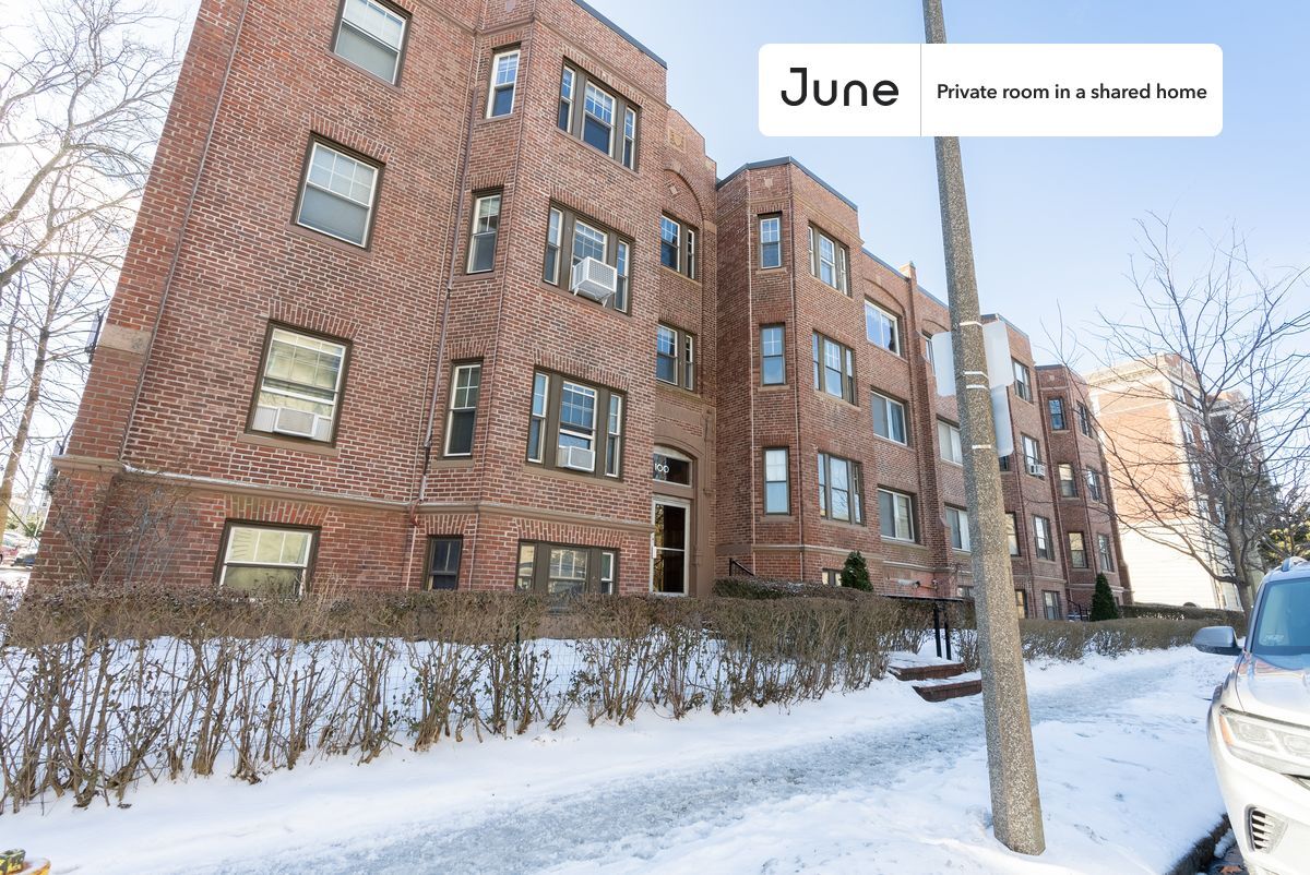 Building Photo - Room in Shared 2 bed/1 bath home