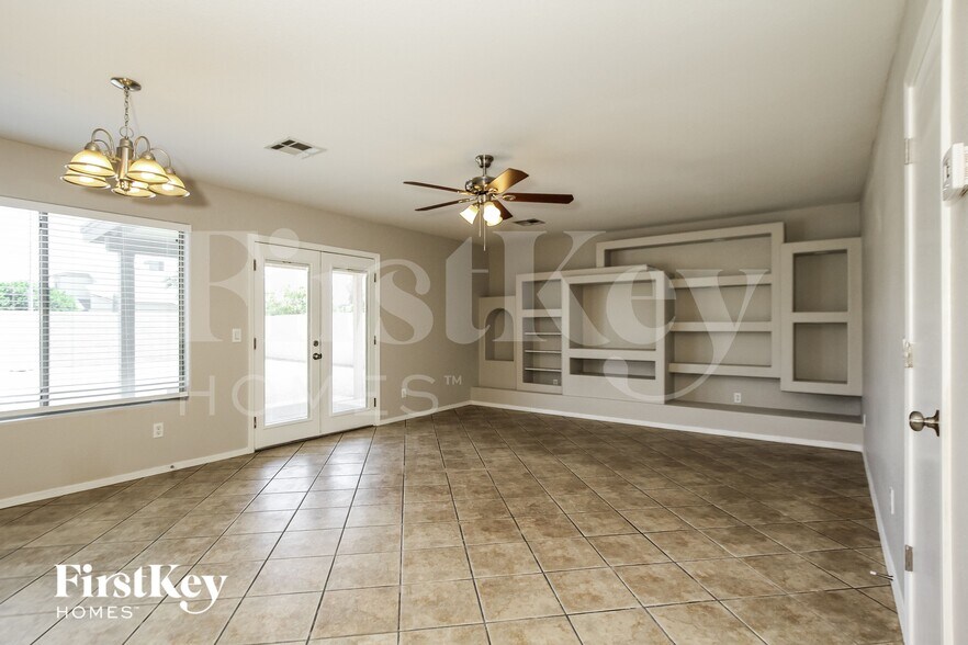 Building Photo - 18039 N 89th Dr