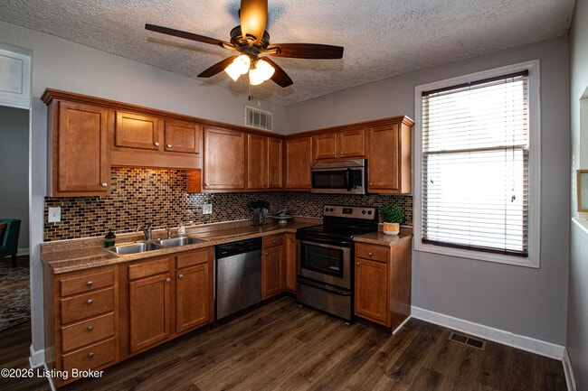 Building Photo - 1825 Frankfort Ave