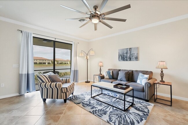 Building Photo - Seasonal Short-Term 3 Bedroom 2.5 Bathroom Townhouse located in Gran Paradiso!