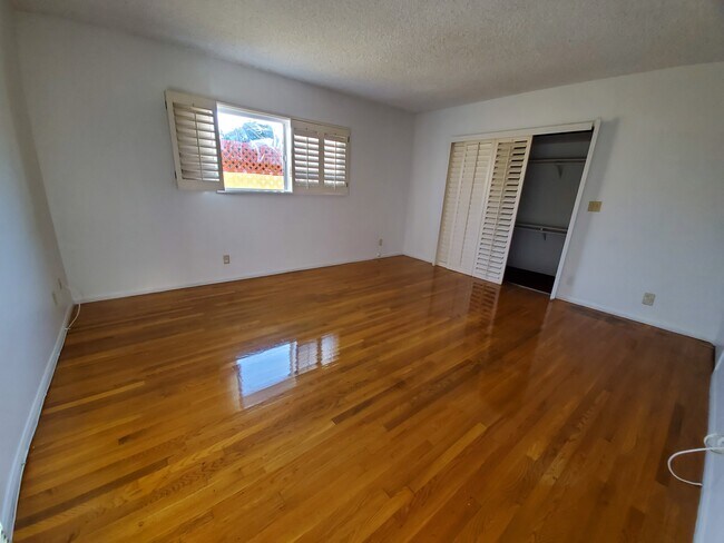 Building Photo - 2937 Virginia Ave