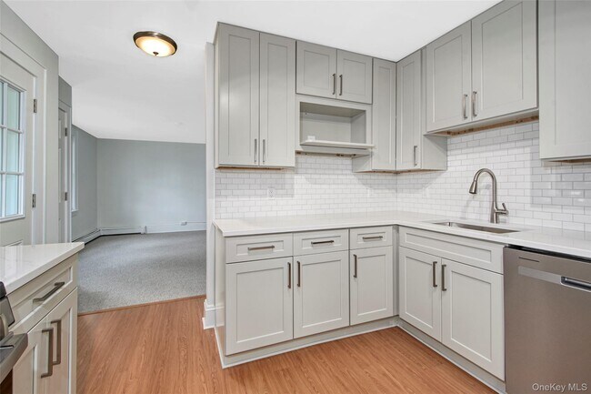 Building Photo - 1216 Halstead Ave