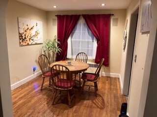 Building Photo - 1205 E State St