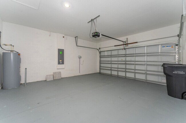 Building Photo - 860 Daring Dr