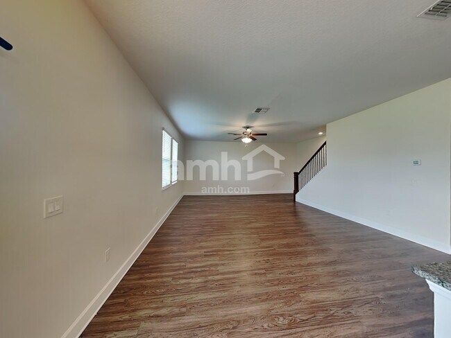 Building Photo - 220 Crestrun Loop