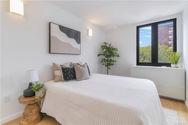 Building Photo - 1108 Brown St