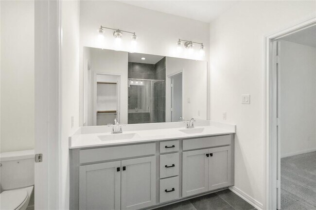 Building Photo - 623 Silver Pear Ct