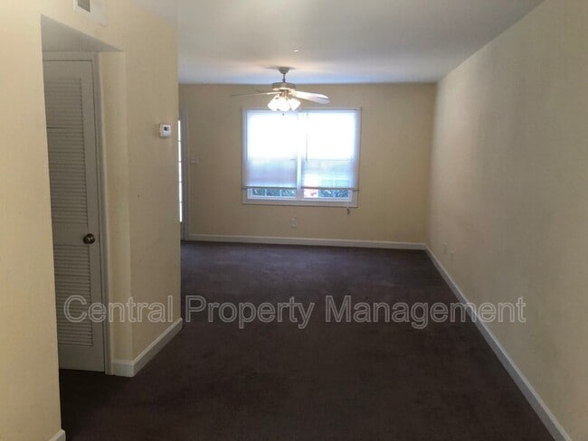 Building Photo - 112 Silverbrook Drive