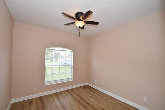 Building Photo - 33 Westridge Ln