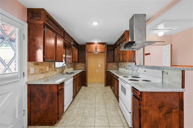 Building Photo - 301 W Grenoble Dr