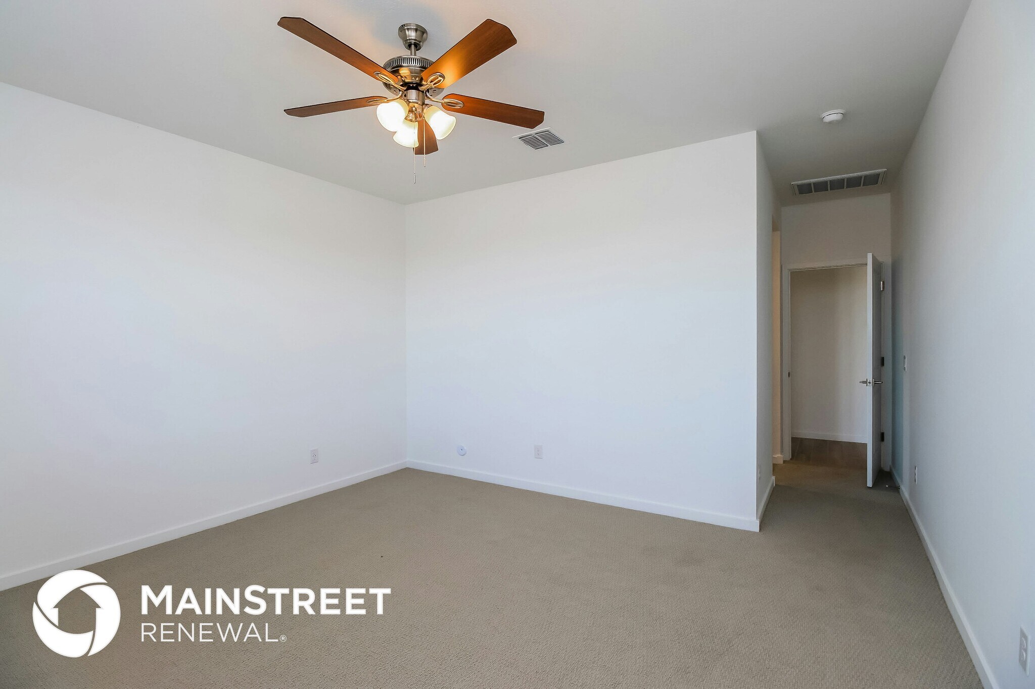 Building Photo - 4576 Stonecrop Dr