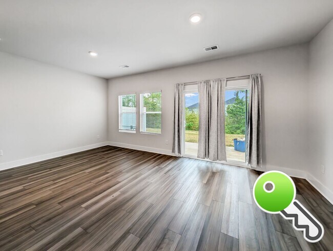 Building Photo - Beautiful 3 Bed / 2.5 Bath Home with Garage in Simpsonville