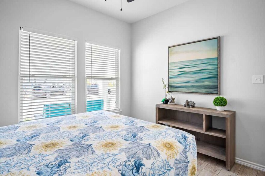 Building Photo - 156 Royal Sands Blvd