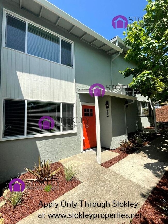 Building Photo - Stokley Property Presents 654 East N. Street in Benicia!