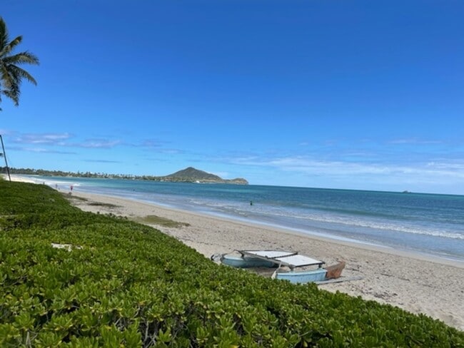 Building Photo - Private Lane - Kailua Beach! Fully Furnished ALL utilities included.