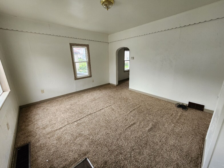 Building Photo - 308 Menoher Wy
