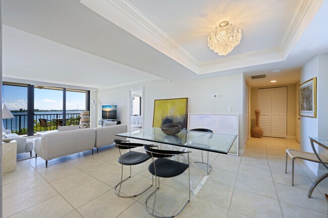 Building Photo - 5200 N Flagler Dr