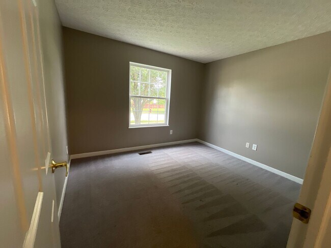 Building Photo - 3 bedroom, 2 bathroom single story home in Pickerington