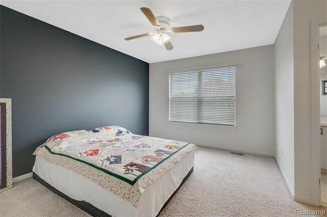 Building Photo - 41306 Cornell Dr
